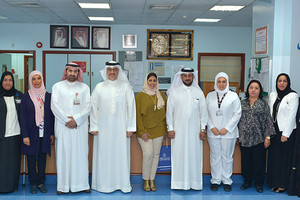 'يوسف بن أحمد كانو' تزور وحدة أورام الأطفال بالسلمانية