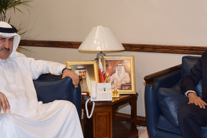 البحرين : السفير الهندي يشيد بجهود 'العمل' بإنهاء خلاف عمالي في إحدى المنشآت