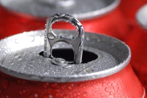 لعشاق المشروبات الغازية... احذروها بعد هذه الحادثة