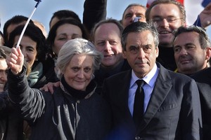 زوجة مرشح انتخابات الرئاسة الفرنسية فيون تخضع رسمياً للتحقيق