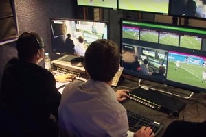 حكم ودية إسبانيا وفرنسا يعرب عن رضاه عن تجربته مع تقنية الفيديو