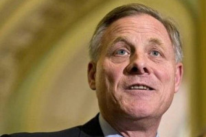 سناتور اميركي يتهم روسيا بالتدخل في الانتخابات الرئاسية الفرنسية