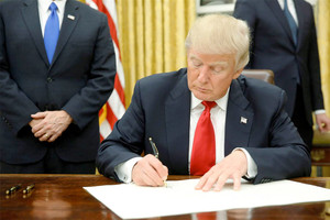 الحرب البيئية مستعرة بين كاليفورنيا وترامب 