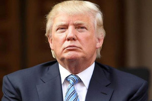 ديموقراطيون يطالبون بتحقيق في علاقة ترامب برجل أعمال مرتبط بإيران