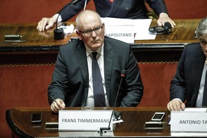 نائب رئيس المفوضية الأوروبية يعتبر أن روسيا تدعم اليمين المتطرف بهدف تقسيم أوروبا