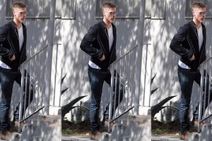 براد بيت بنحافة صادمة بعد طلاقه من أنجلينا جولي