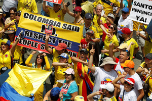 تظاهرات في كولومبيا ضد حكومة سانتوس
