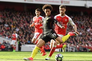 أرسنال يتعادل مع مانشستر سيتي ويهدران فرصة إحياء آمالهما في سباق الصدارة بالدوري الإنجليزي