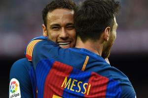 بالفيديو... نيمار يدخل تاريخ برشلونة ويتفوق على ميسي