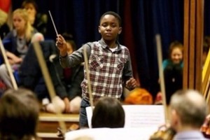 بالفيديو.. إليكم أصغر قائد أوركسترا في العالم