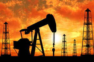 سعر النفط يتجاوز مستوى 51 دولار للبرميل لأول مرة منذ شهر