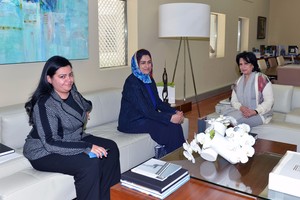 البحرين : الشيخة مي تستقبل الأمين العام لـ 'الأعلى للمرأة'