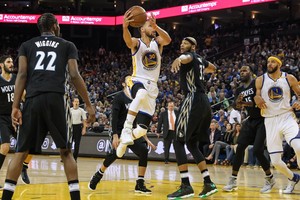 بالفيديو... غولدن ستيت يواصل سلسلة انتصاراته في الـ'NBA'