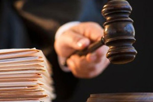 قاض أميركي يطلب تفاصيل بشأن دور جولياني في قضية ترتبط بعقوبات إيران