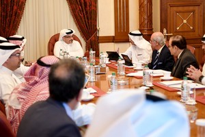 البحرين : 'التنسيقية' برئاسة ولي العهد تستعرض المبادرات الرامية لدعم توظيف البحرينيين في 'الخاص'