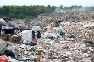 حي صفيح في إندونيسيا يتحول واحة مراعية للبيئة لتفادي خطر الإخلاء