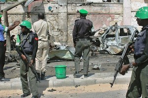 مقتل 10 في انفجار قنبلة على جانب الطريق في حافلة في الصومال