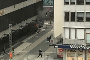 الشرطة: شاحنة تقتل شخصين على الأقل وتصيب كثيرين في ستوكهولم
