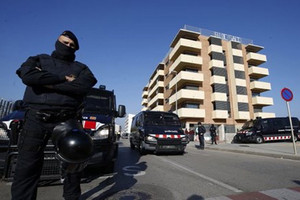 فرنسا تؤكد تأمين مواقع تحوي كميات ضخمة من أسلحة منظمة إيتا الانفصالية الإسبانية