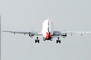 كيف يأثر التغير المناخي على ركاب الرحلات الجوية؟