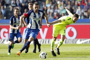 هيرتا برلين يستعيد اتزانه بثنائية في أوجسبورج بالدوري الألماني