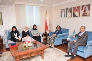 البحرين : وزيرة الصحة تستقبل الأطباء الفائزين في مؤتمر دبي الدولي للأمراض الجلدية