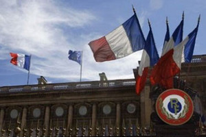 فرنسا تطرد إماما سويسريا من أصل مصري