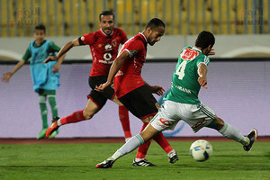 بالفيديو... الأهلي يهزم الاتحاد بهدف السولية ويعزز صدارته للدوري المصري