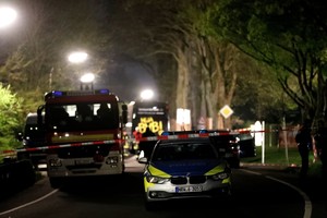 ألمانيا تتحرى صلة متطرفيين بالهجوم على حافلة بروسيا دورتموند