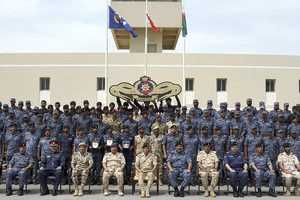 البحرين : رئيس هيئة الأركان يحضر حفل تخريج إحدى الدورات المتخصصة