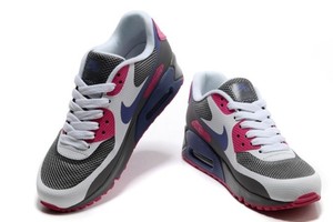 دراسة تحل لغز تفكك أربطة الأحذية 