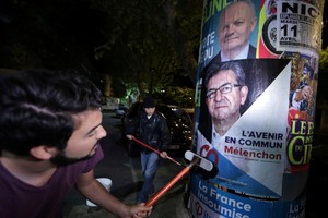 سباق الرئاسة الفرنسي يزداد احتداماً وسط قلق الأسواق