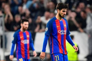 كواليس غرفة ملابس برشلونة عقب الهزيمة أمام يوفنتوس