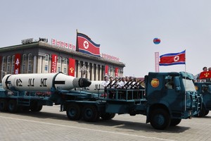 شاركونا... هل توجه الولايات المتحدة ضربة عسكرية لكوريا الشمالية؟