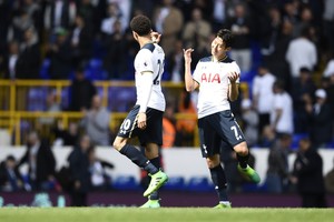 بالفيديو... توتنهام يضيق الخناق على تشلسي بانتظار خدمة من يونايتد