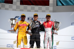 اليوم السباق الليلي الأول وختام فعاليات «قرية الفورمولا1»