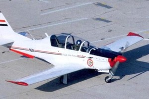 العراق: تحطم طائرة تدريب عسكرية وإصابة طيارين