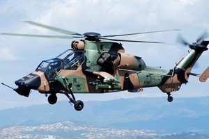 تحطم طائرة هليكوبتر للشرطة تقل 12 شخصاً في شرق تركيا