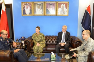 البحرين : قائد خفر السواحل يشيد بالجهود المشتركة وتطور العلاقات مع خفر السواحل الأميركي