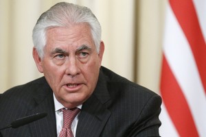 تيلرسون: أميركا ستراجع مسألة رفع العقوبات عن إيران