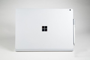 'مايكروسوفت' قد تكشف عن حاسبها منخفض التكلفة CloudBook