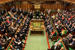 البرلمان البريطاني يؤيد دعوة ماي لإجراء انتخابات مبكرة