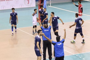 بالفيديو والصور... 'طائرة النجمة' بفوز مثير على المحرق تكسب صدارة المجموعة الأولى بكأس ولي العهد