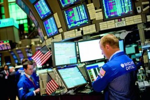 الأسهم الأميركية تفتح دون تغير يذكر