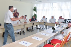 في ورشة العمل المخصصة لمسئولي اللجنة الأولمبية ... طه يؤكد على أهمية التفكير الإيجابي في تحقيق السعادة