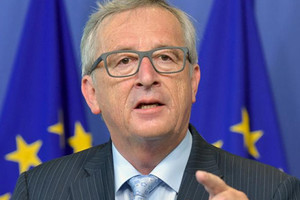 يونكر يهنئ ماكرون على فوزه في الدورة الاولى من الانتخابات الرئاسية الفرنسية