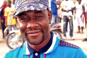 الحكم على مراسل لإذاعة فرنسا الدولية بالسجن عشرة أعوام في الكاميرون