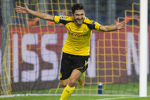 التركي شاهين يمدد تعاقده مع بوروسيا دورتموند الألماني