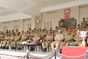 البحرين : اختتام مسابقة حركات المشاة لوحدات الحرس الوطني       