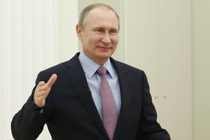 آبي وبوتين يبحثان في موسكو النزاع حول جزر الكوريل وتطورات قضية كوريا الشمالية